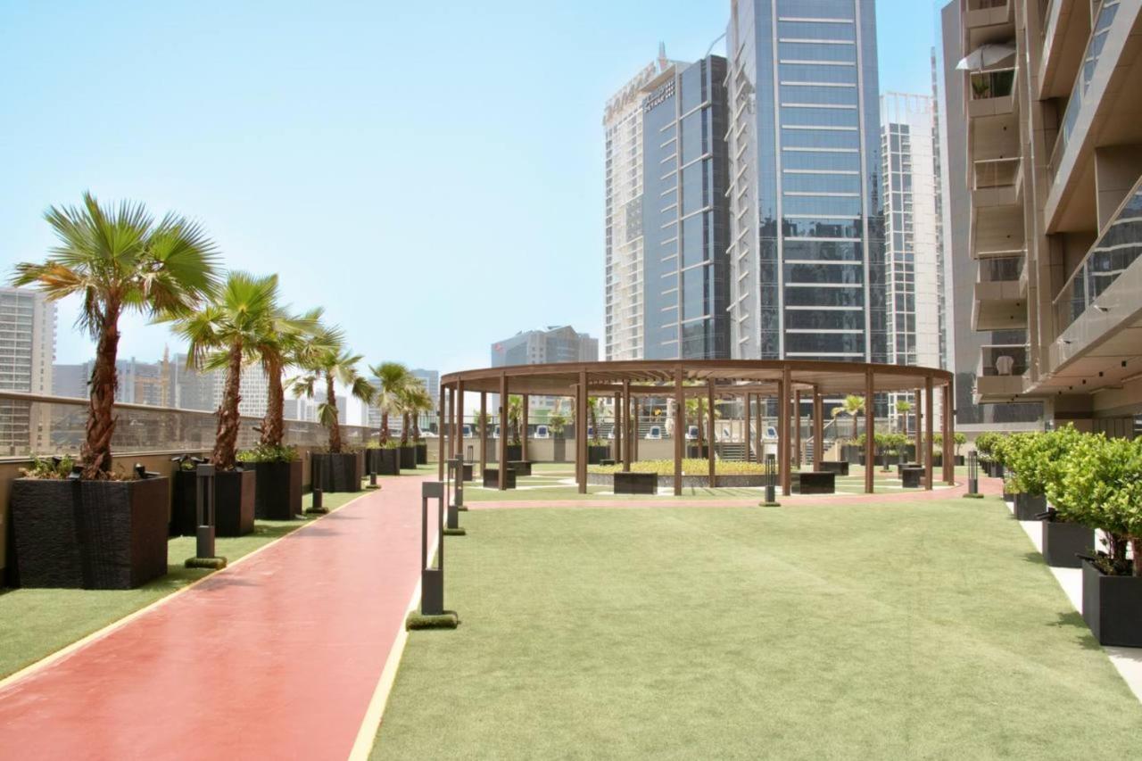 Aws Homes - Luxurious High Floor Studio With Breathtaking View Dubai Luaran gambar